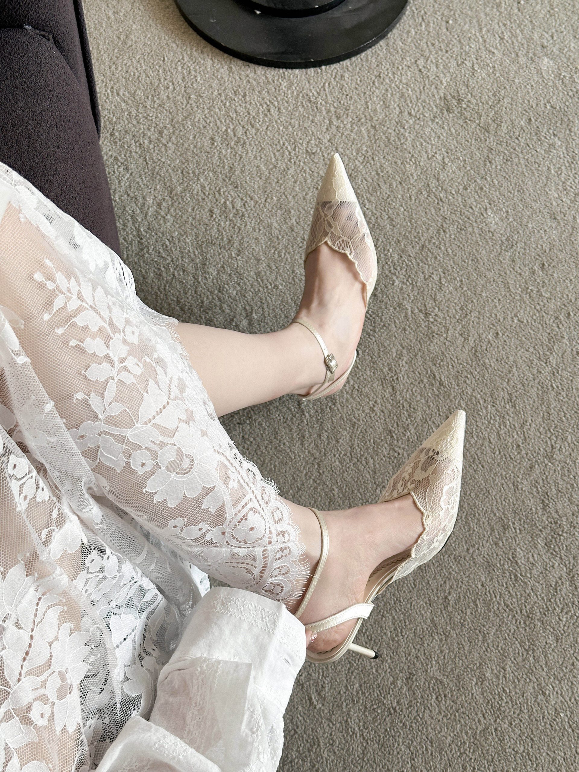 2026 Spring New Pointed Toe Thin Heel High Heels Elegant Slim French Fashion Sexy Beauty Closed Toe Sandals - Style 43e802 - Image 2